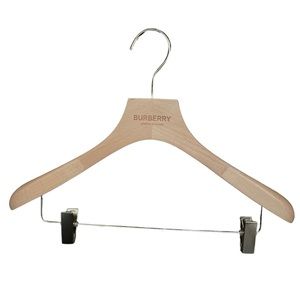 5 Burberry Hanger